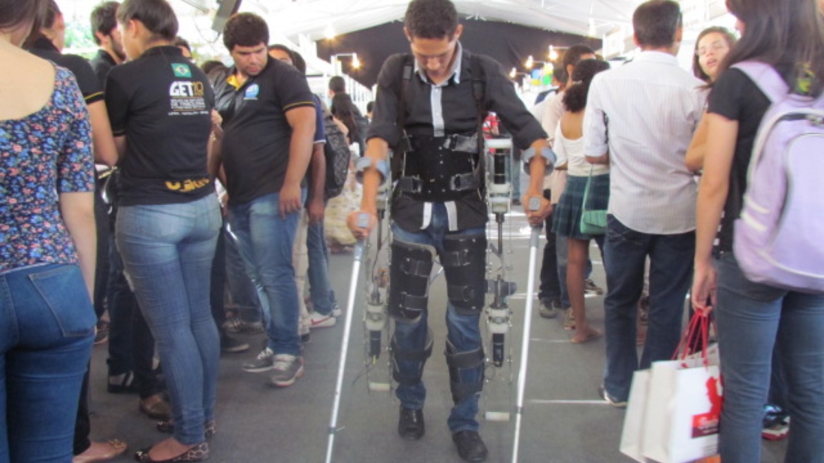 Estudantes da UFRN criam um exoesqueleto