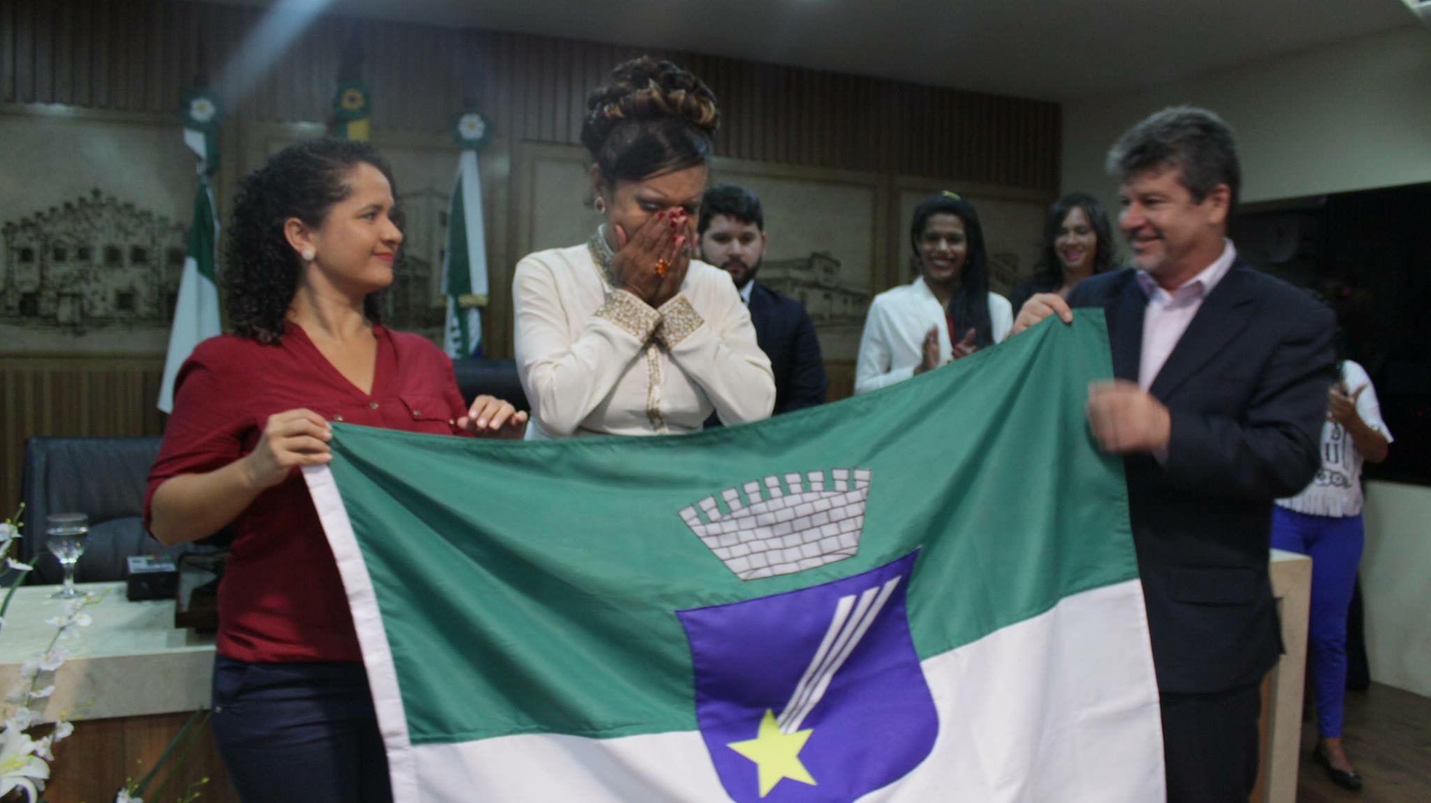 Câmara Municipal fornece título de cidadã natalense à travesti