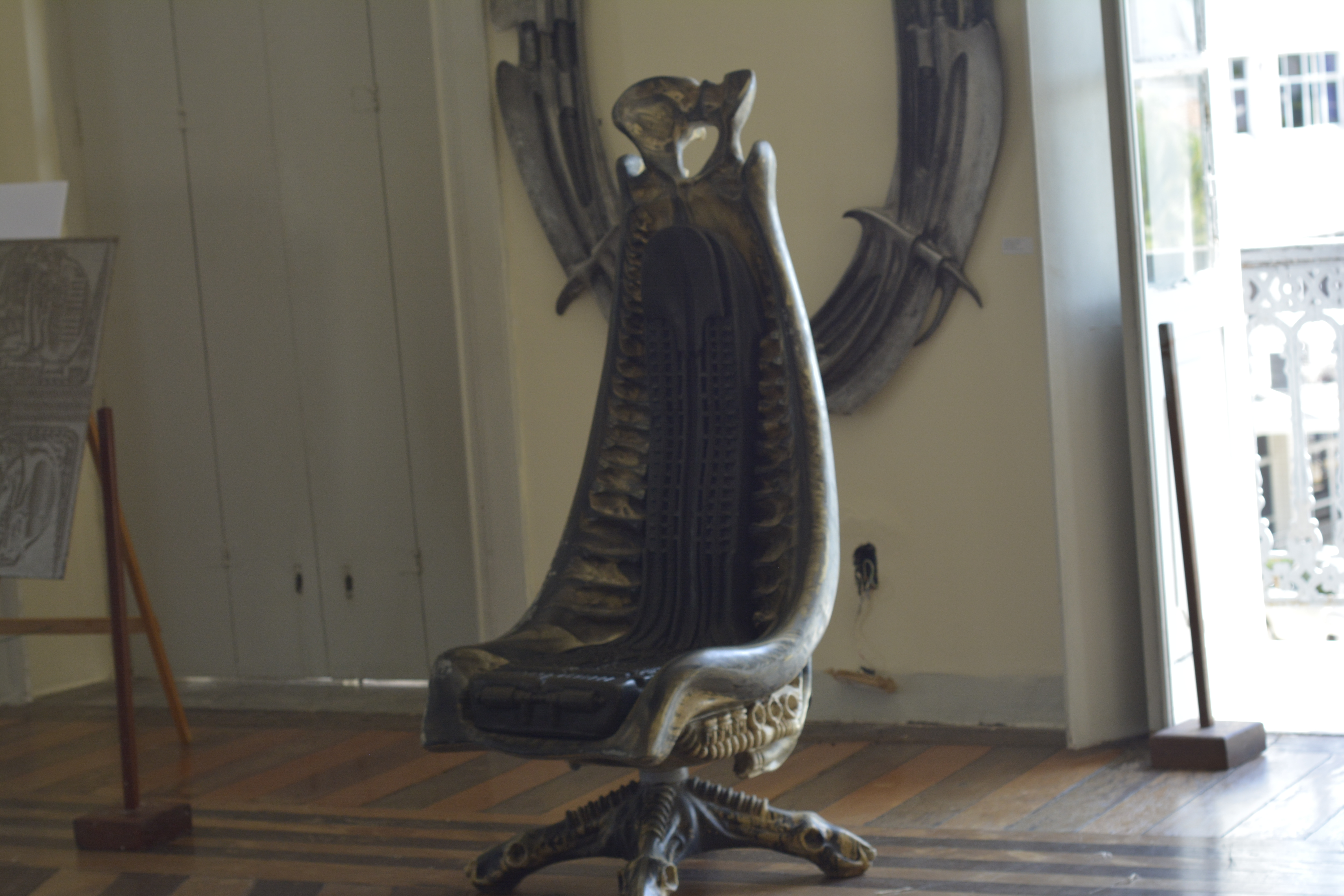 Esta cadeira pertenceu ao criador do filme Alien