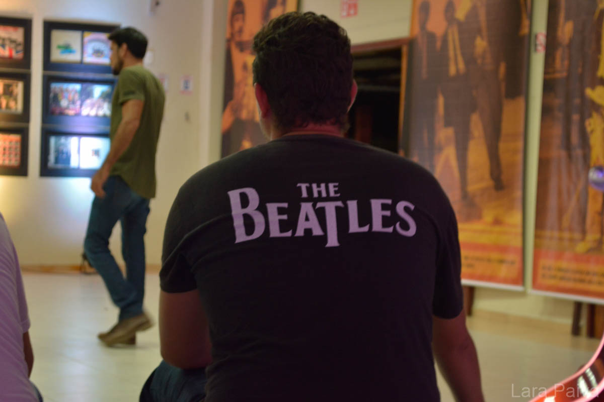 10 coisas que acontecem em um encontro com fãs de Beatles