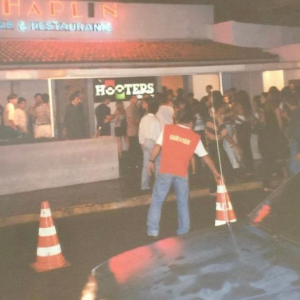 Hooters