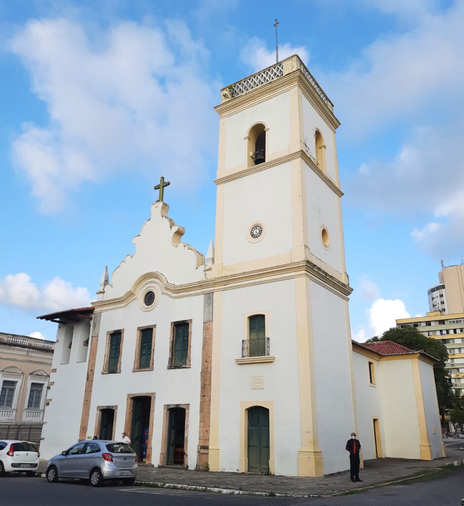 A antiga Catedral de Natal se transformou em um templo luterano, religião oficial da Holanda. Logo, a igreja sofreu modificações e teve a sua primeira celebração em 18 de dezembro de 1633. De acordo com o professor Henrique Lucena, o templo não foi destruído por completo, diferentemente do que se é contado. "A cidade era muito pequena na época, a maioria de suas casas eram de taipa", alegou.