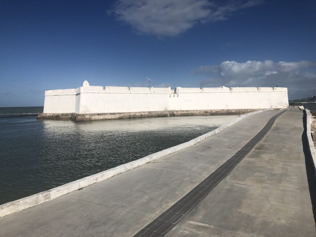 Caminho ao Forte dos Reis Magos