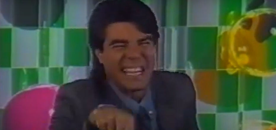 João Kleber em um comercial de uma loja de Natal nos anos 90