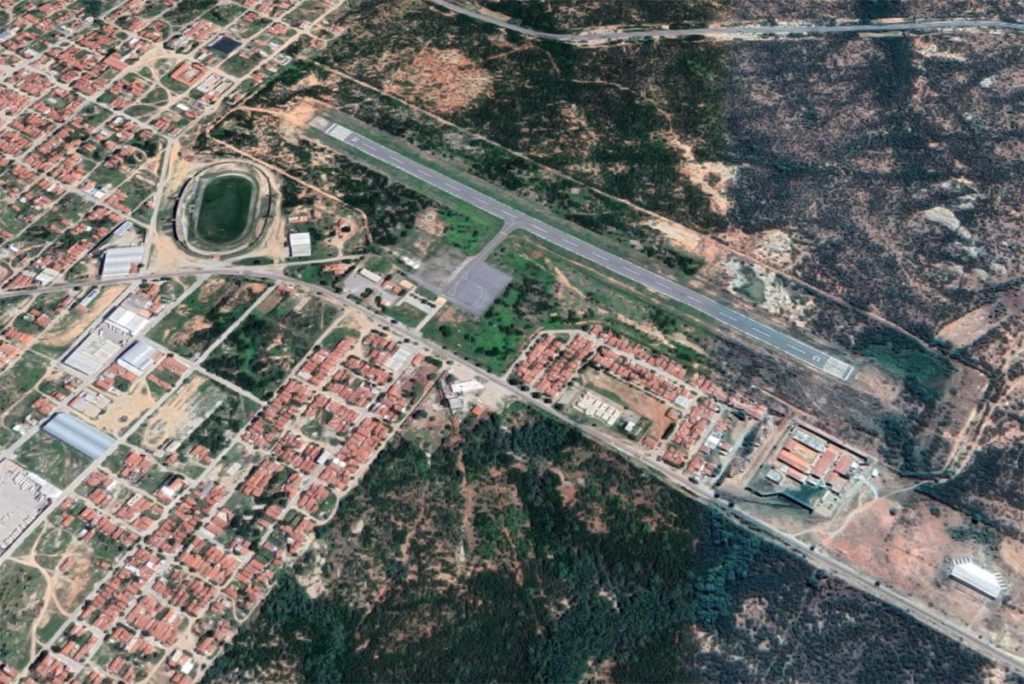 A existência de um aeroporto na cidade de Caicó