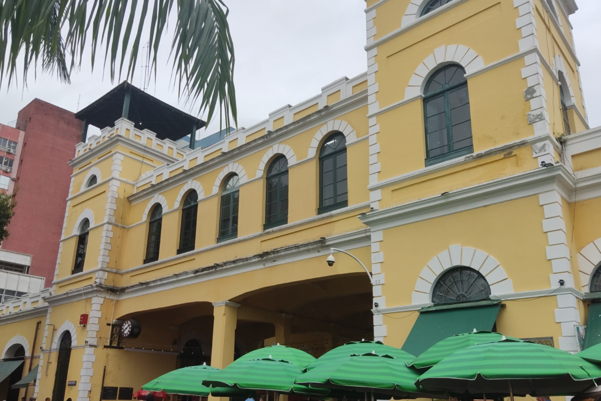 Mercado Municipal é a parada obrigatória.