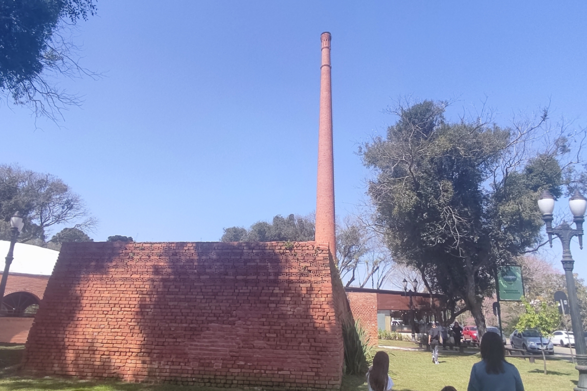 O Parque Tanguá surgiu após uma antiga olaria ter sido desativada. Hoje, tem uma academia pública, restaurantes e uma pista para caminhar no lago.