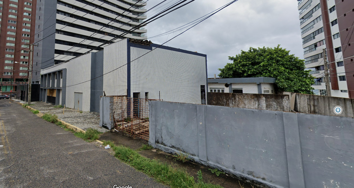 A Casa de Saúde de Petrópolis virou um terreno