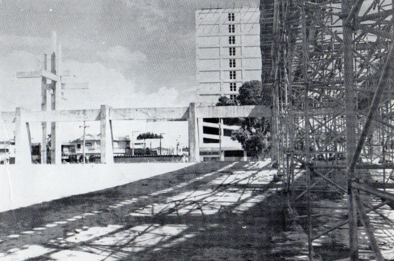 Mais uma foto da Catedral Metropolitana em obras