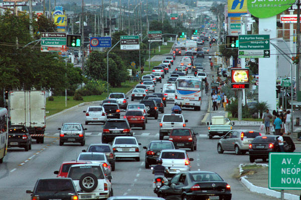 Potiguares gastam até quatro horas no deslocamento para o trabalho, aponta Censo 2022